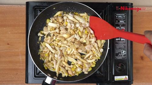Tumis Ayam dan Jamur – langkah 2