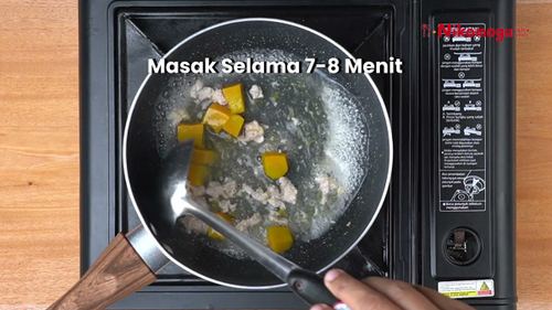 Labu Kuning Rebus dengan Ayam Cincang – langkah 4