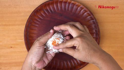 Nasi Kepal Bunga – langkah 3